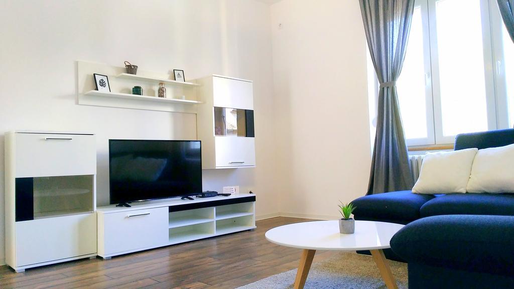 Filinhome Stefanovica Suite 9 ノヴィ・サド エクステリア 写真